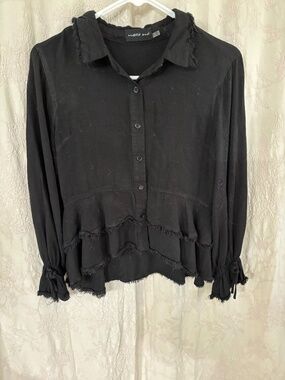 Mustard Seed Woman’s Long Ruffled  Sleeve and Hem Button Blouse Black Size S